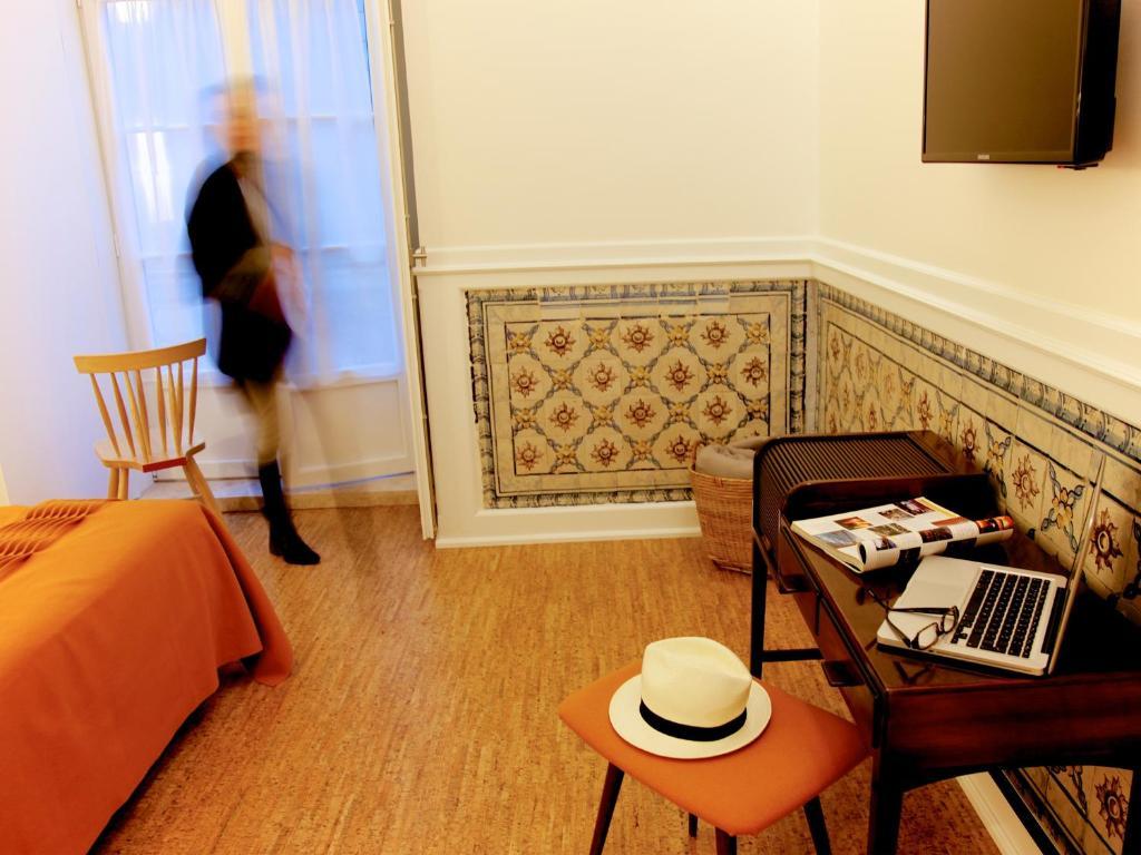 Hall Chiado Lisboa Стая снимка